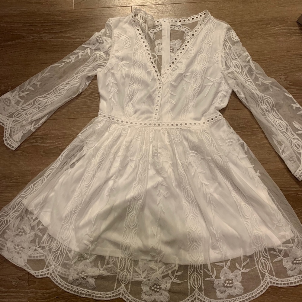 🌸 NWOT! White Boho Dress